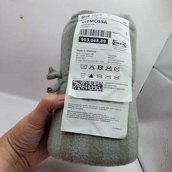 IKEA Vitmossa Fleece Throw 47x63" Blanket Gray Grey Striped Soft Polyester - Picture 3 of 4